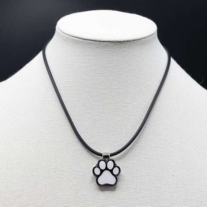 Silicone Necklace with Magnetic Pendant for Golf Ball Marker