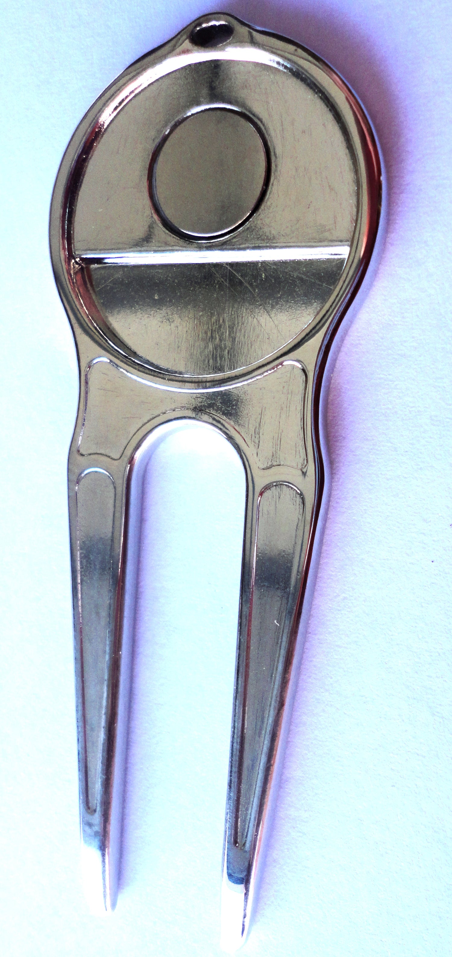 Magnetic Divot Fixers