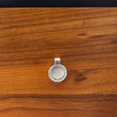 Magnetic Pendant